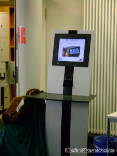 Biblioteka - automat do wypożyczania książek
