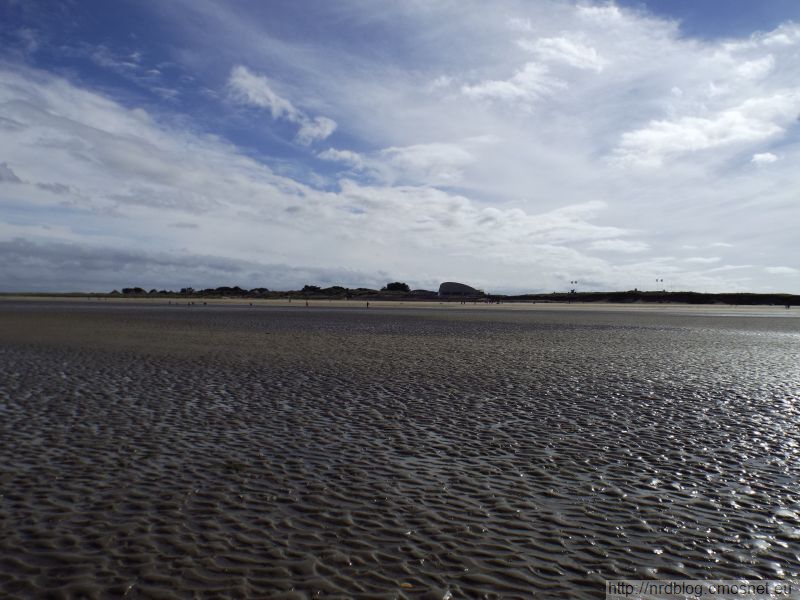 Plaża Utah i Musée du Débarquement de Utah Beach od strony morza
