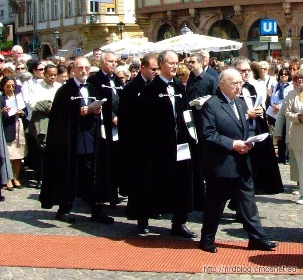Zakonnicy krzyżaccy na uroczystościach Bożego Ciała we Frankfurcie