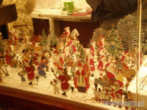 Weihnachtsmarkt we Frankfurcie - cynowe figurki